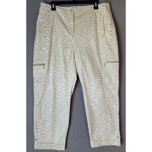 Chico’s Luxe Twill White/Gray Leopard Crop Cargo Pants Size 2 Gold Zippers